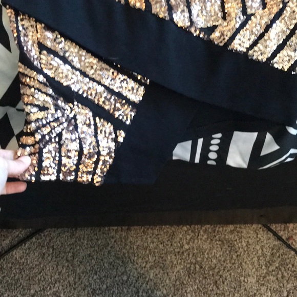 Black, Rose gold sequence, Guess dress - Picture 4 of 4